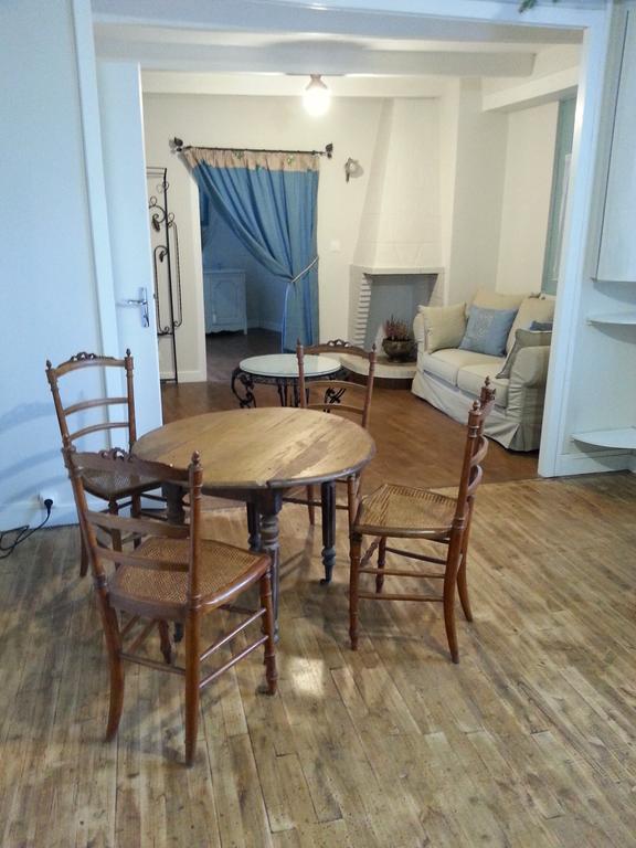 Un Weekend A Rochefort-En-Terre Hotel Esterno foto